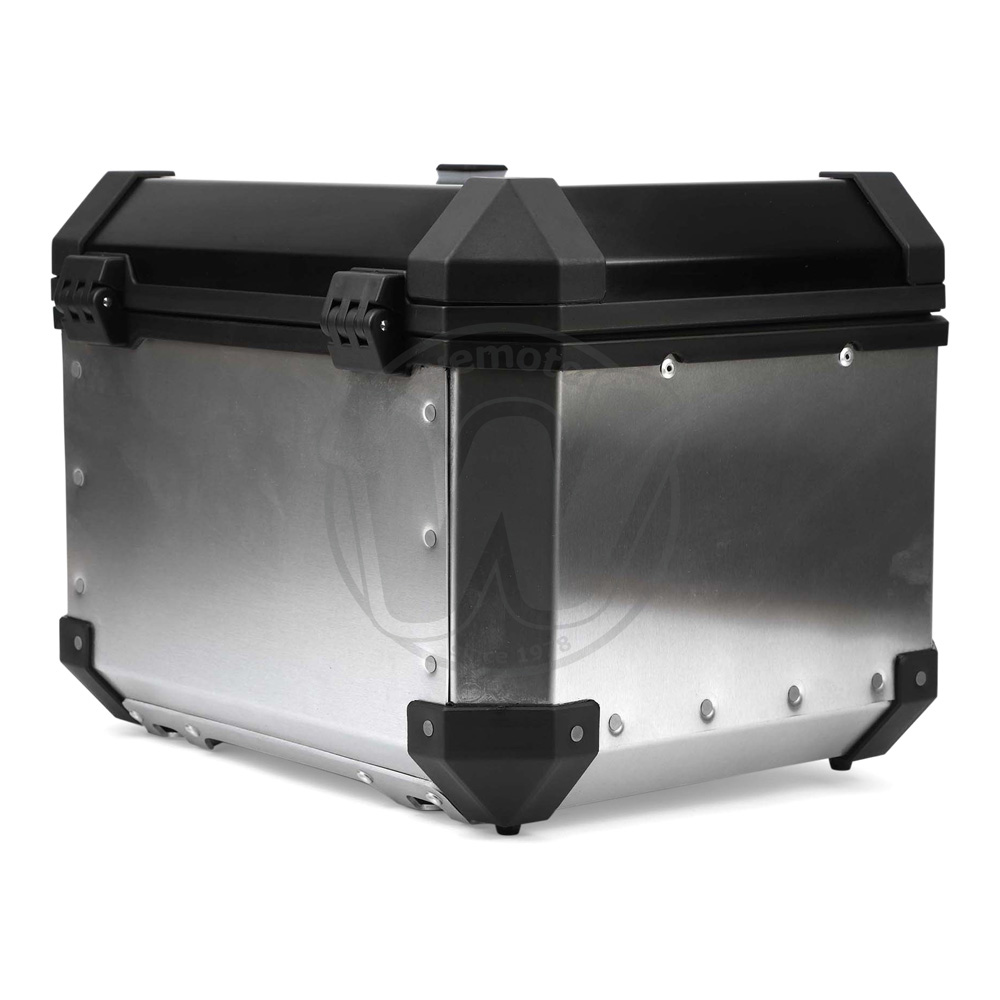 0GU9265_ae3019 four.jpg